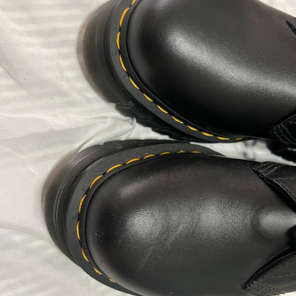 DR MARTEN PLATFORMS 3 eye Lace-Up Shoes - Picture 3 of 3